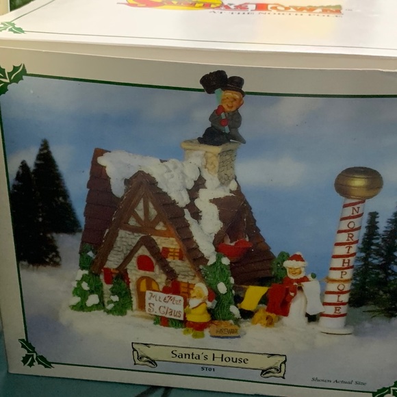 Santa Town decorations - Picture 4 of 5